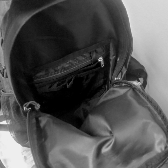 Backpack - Picture 5 of 6
